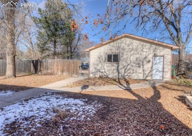 Ranch home near Patty Jewett Golf Course with a FANTASTIC 24x30 on Patty Jewett Golf Course in Colorado - for sale on GolfHomes.com, golf home, golf lot