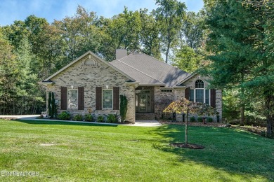 Private Cul-de-Sac Retreat in Fairfield Glade | Golf, Lakes on Heatherhurst Golf Course in Tennessee - for sale on GolfHomes.com, golf home, golf lot