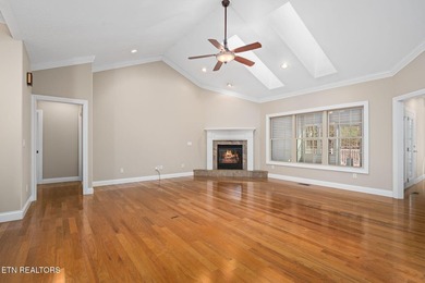 Private Cul-de-Sac Retreat in Fairfield Glade | Golf, Lakes on Heatherhurst Golf Course in Tennessee - for sale on GolfHomes.com, golf home, golf lot