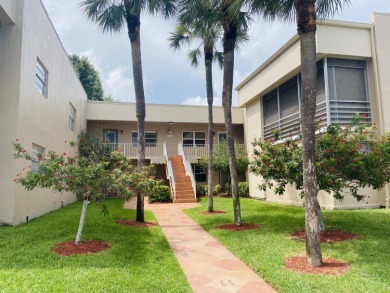 2 Bed / 2 Bath First floor unit in Kings Point Golf and Country on Kings Point Golf -Flanders Way in Florida - for sale on GolfHomes.com, golf home, golf lot