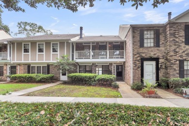 This nicely maintained townhouse in the desirable West Ashley on Shadowmoss Plantation Golf Club in South Carolina - for sale on GolfHomes.com, golf home, golf lot