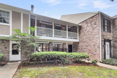 This nicely maintained townhouse in the desirable West Ashley on Shadowmoss Plantation Golf Club in South Carolina - for sale on GolfHomes.com, golf home, golf lot