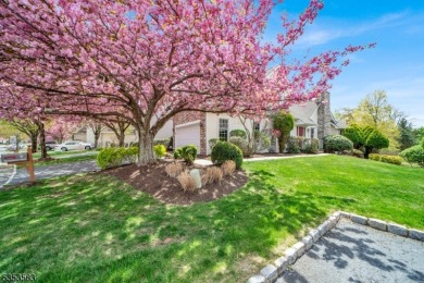 Stunning light-filled END UNIT: soaring ceilings, finished on New Jersey National Golf Club in New Jersey - for sale on GolfHomes.com, golf home, golf lot