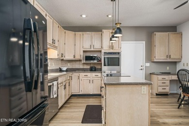 Beautifully Updated Home with views of Druid Hills golf course on Druid Hills Golf Club in Tennessee - for sale on GolfHomes.com, golf home, golf lot