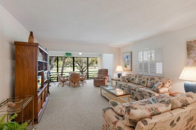 WELCOME to this CHARMING 2 bedroom, 2 bath condo END unit in the on IMG Academies Golf and Country Club in Florida - for sale on GolfHomes.com, golf home, golf lot