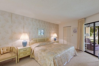WELCOME to this CHARMING 2 bedroom, 2 bath condo END unit in the on IMG Academies Golf and Country Club in Florida - for sale on GolfHomes.com, golf home, golf lot
