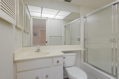 WELCOME to this CHARMING 2 bedroom, 2 bath condo END unit in the on IMG Academies Golf and Country Club in Florida - for sale on GolfHomes.com, golf home, golf lot