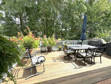 Come home to this fabulous 3 bedroom, 2.5 bath home Maple Ridge on Maple Ridge Golf Club in Georgia - for sale on GolfHomes.com, golf home, golf lot