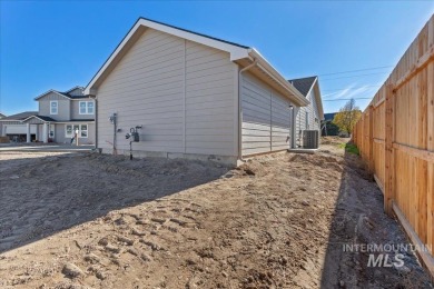 Welcome to this stunning new construction home with modern on Hunters Point Golf Club in Idaho - for sale on GolfHomes.com, golf home, golf lot