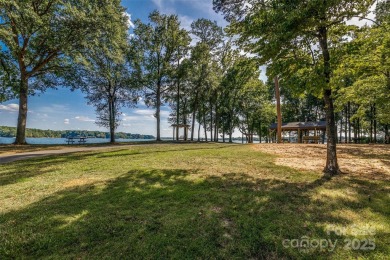 LIKE BRAND NEW TOWNHOME IN RIVER HILLS LAKEFRONT COMMUNITY WITH on River Hills Country Club in South Carolina - for sale on GolfHomes.com, golf home, golf lot