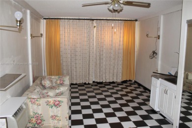 Bring your buyers! This townhouse offers incredible potential on  in Florida - for sale on GolfHomes.com, golf home, golf lot