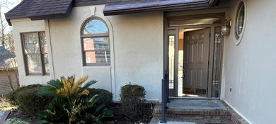 GOLF PROPERTY - GATED COMMUNITY! Comfortable, casual patio home on Woodside Plantation Country Club in South Carolina - for sale on GolfHomes.com, golf home, golf lot