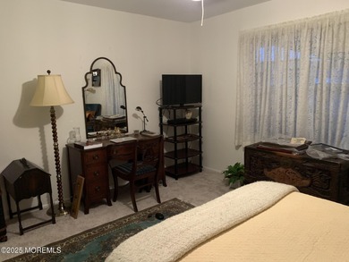 Location!! Beautifully updated Regency model within walking on Greenbriar Woodlands in New Jersey - for sale on GolfHomes.com, golf home, golf lot