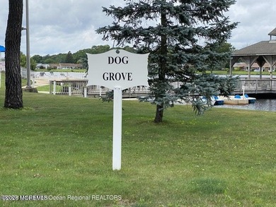 Location!! Beautifully updated Regency model within walking on Greenbriar Woodlands in New Jersey - for sale on GolfHomes.com, golf home, golf lot