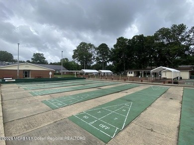 Location!! Beautifully updated Regency model within walking on Greenbriar Woodlands in New Jersey - for sale on GolfHomes.com, golf home, golf lot