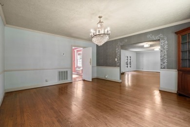 Opportunity knocks with this spacious 3,800 square foot home on Hopkinsville Golf and Country Club in Kentucky - for sale on GolfHomes.com, golf home, golf lot
