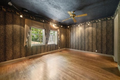 Opportunity knocks with this spacious 3,800 square foot home on Hopkinsville Golf and Country Club in Kentucky - for sale on GolfHomes.com, golf home, golf lot