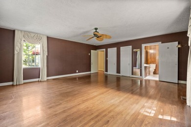 Opportunity knocks with this spacious 3,800 square foot home on Hopkinsville Golf and Country Club in Kentucky - for sale on GolfHomes.com, golf home, golf lot