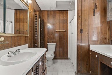 Opportunity knocks with this spacious 3,800 square foot home on Hopkinsville Golf and Country Club in Kentucky - for sale on GolfHomes.com, golf home, golf lot