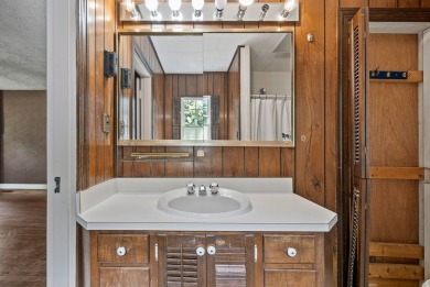 Opportunity knocks with this spacious 3,800 square foot home on Hopkinsville Golf and Country Club in Kentucky - for sale on GolfHomes.com, golf home, golf lot