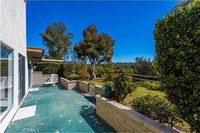 Wonderful single-level home perfectly situated on a peaceful on Leisure Village Par 3 Golf Course in California - for sale on GolfHomes.com, golf home, golf lot