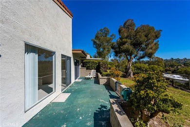 Wonderful single-level home perfectly situated on a peaceful on Leisure Village Par 3 Golf Course in California - for sale on GolfHomes.com, golf home, golf lot