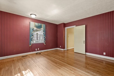 Opportunity knocks with this spacious 3,800 square foot home on Hopkinsville Golf and Country Club in Kentucky - for sale on GolfHomes.com, golf home, golf lot