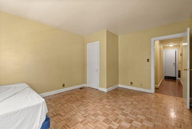 Opportunity knocks with this spacious 3,800 square foot home on Hopkinsville Golf and Country Club in Kentucky - for sale on GolfHomes.com, golf home, golf lot