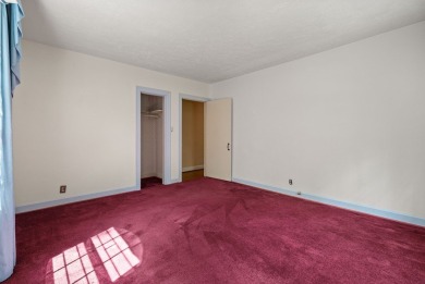 Opportunity knocks with this spacious 3,800 square foot home on Hopkinsville Golf and Country Club in Kentucky - for sale on GolfHomes.com, golf home, golf lot