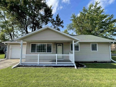 Well maintained 2 bed 1 bath home conveniently located near both on Crestview Golf Club in Indiana - for sale on GolfHomes.com, golf home, golf lot