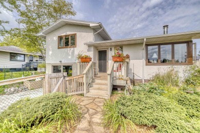 Completely updated 3 bedroom 3 bath home.  Kitchen is all new on Lakeview National Golf Course in Minnesota - for sale on GolfHomes.com, golf home, golf lot
