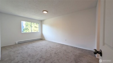 The only 2B2B  Move-In Ready Condo Under 200k in Seattle on Rainier Golf and Country Club in Washington - for sale on GolfHomes.com, golf home, golf lot
