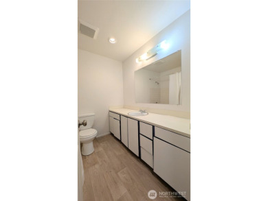 The only 2B2B  Move-In Ready Condo Under 200k in Seattle on Rainier Golf and Country Club in Washington - for sale on GolfHomes.com, golf home, golf lot