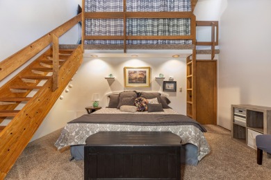 Peaceful Grand Lake getaway in gated Hi-Point Estates with on Shangri La Golf Resort and Club in Oklahoma - for sale on GolfHomes.com, golf home, golf lot