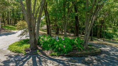 Peaceful Grand Lake getaway in gated Hi-Point Estates with on Shangri La Golf Resort and Club in Oklahoma - for sale on GolfHomes.com, golf home, golf lot