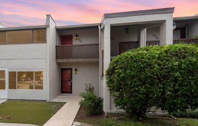 First floor condo in a desirable Royal Oak neighborhood. Move in on Royal Oak Golf Club in Florida - for sale on GolfHomes.com, golf home, golf lot