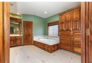 WATERFRONT PATRICIA ISLAND ESTATES & GOLF COURSE 3Bed/4Ba CUSTOM on Patricia Island Golf Club in Oklahoma - for sale on GolfHomes.com, golf home, golf lot