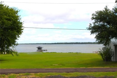 Gorgeous LAKE VIEW! Recently built 1br-1ba-1cpt-1 car garage on on Tawakoni Golf Course in Texas - for sale on GolfHomes.com, golf home, golf lot