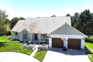 Come home to the country! This spacious & sprawling property is on The Golf Club At Southwind in Kansas - for sale on GolfHomes.com, golf home, golf lot