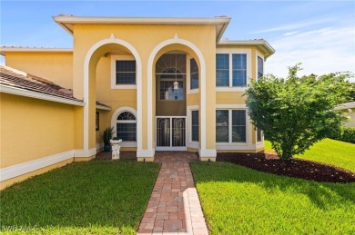 SPACIOUS & UPDATED 5B+Loft/3Ba family home that is OUT of the on Cross Creek Country Club in Florida - for sale on GolfHomes.com, golf home, golf lot