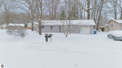 Charming Home Near Houghton Lake - Perfect for Year-Round Living on Quest Golf Club in Michigan - for sale on GolfHomes.com, golf home, golf lot