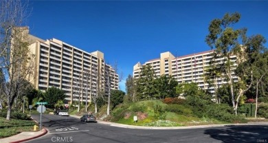 This is a popular east-facing C Unit in the Towers on the 10th on Leisure Village Par 3 Golf Course in California - for sale on GolfHomes.com, golf home, golf lot