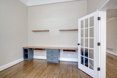 This one level brick home with 4 BR, 3.5 Baths is located in the on Woodside Plantation Country Club in South Carolina - for sale on GolfHomes.com, golf home, golf lot