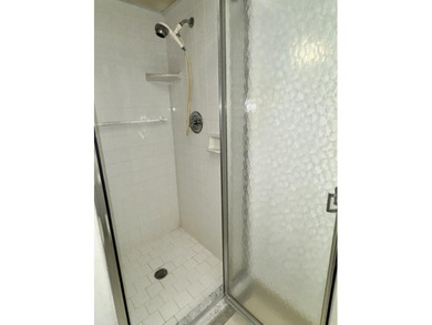 Corner 2/2 Villa, no one above or below you. Light & bright on Kings Point Golf -Flanders Way in Florida - for sale on GolfHomes.com, golf home, golf lot