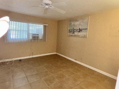 Corner 2/2 Villa, no one above or below you. Light & bright on Kings Point Golf -Flanders Way in Florida - for sale on GolfHomes.com, golf home, golf lot