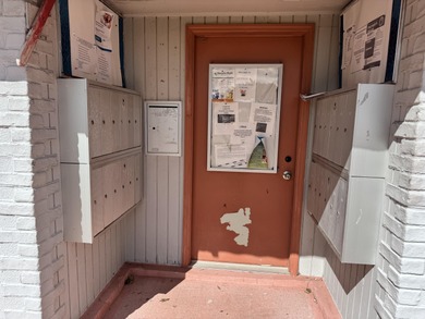 Corner 2/2 Villa, no one above or below you. Light & bright on Kings Point Golf -Flanders Way in Florida - for sale on GolfHomes.com, golf home, golf lot