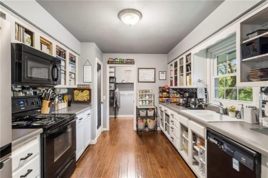 Spacious 4BR + Bonus Room in Bella Vista! This 2,600+ sq. ft on Bella Vista Country Club and Golf Course in Arkansas - for sale on GolfHomes.com, golf home, golf lot