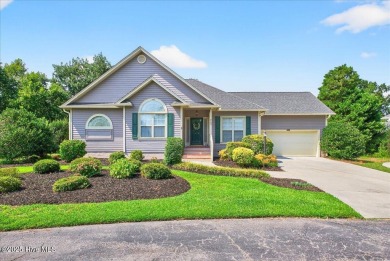 Discover easy coastal living in this beautifully updated on Members Club At St. James Plantation in North Carolina - for sale on GolfHomes.com, golf home, golf lot