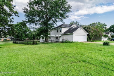Move in ready and right on Deerfield Golf Course, this house has on Colonial Country Club Deerfield in Mississippi - for sale on GolfHomes.com, golf home, golf lot