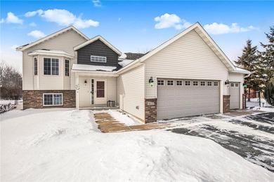 Well-maintained home in a great Sartell neighborhood, close to on Pine Ridge Golf Course in Minnesota - for sale on GolfHomes.com, golf home, golf lot